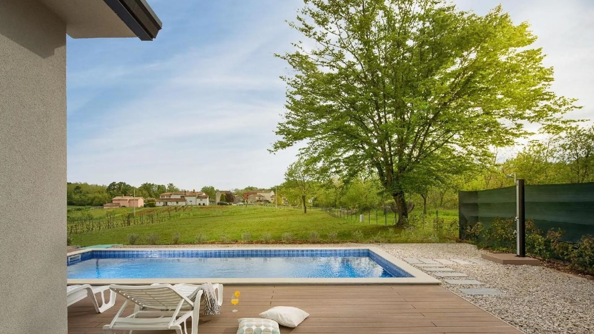 Charmante Villa Mit Gepflegtem Garten Und Beheiztem Pool Cubanici 0*,  Croatia